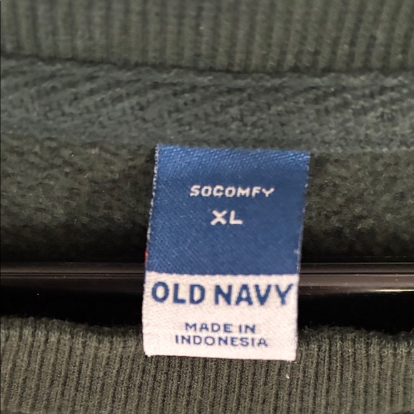 ✨Old Navy Dark Green Crew Neck Sweater - Picture 2 of 3